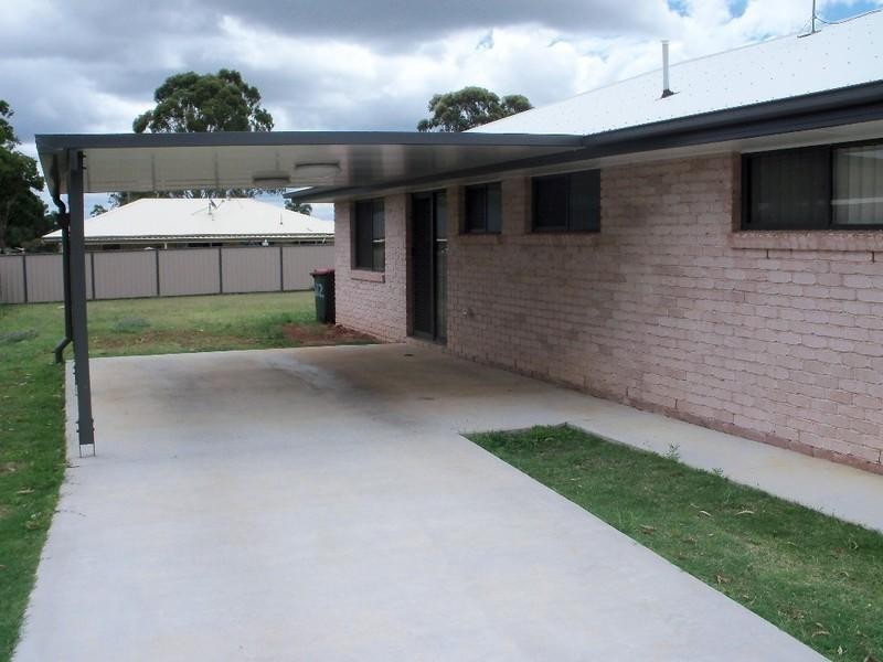 13 Hodge Street, Kingaroy QLD 4610