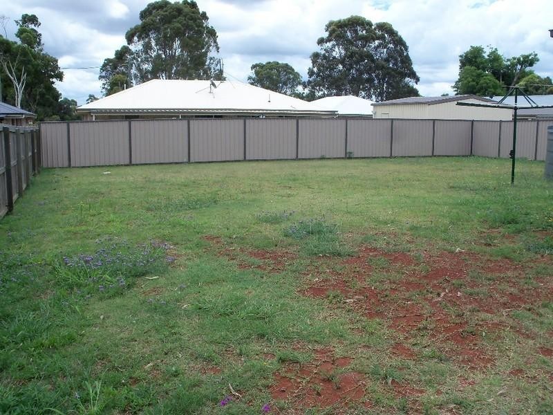 13 Hodge Street, Kingaroy QLD 4610