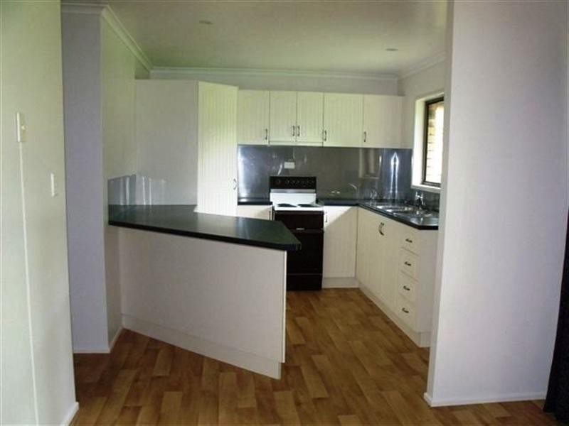 4 Willowglen Street, Kingaroy QLD 4610