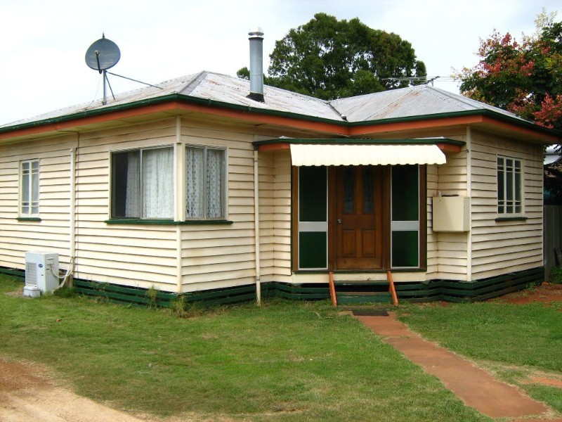 28 Youngman Street, Kingaroy QLD 4610