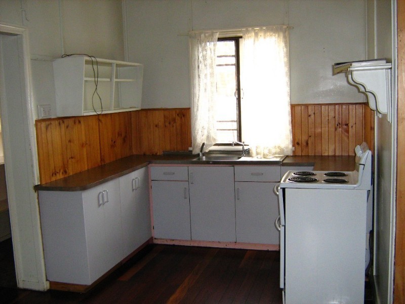 28 Youngman Street, Kingaroy QLD 4610