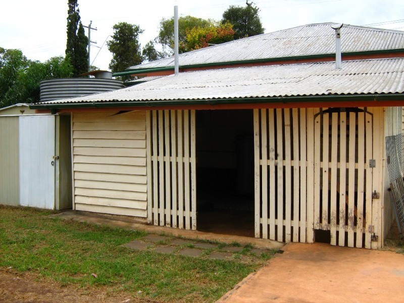 28 Youngman Street, Kingaroy QLD 4610