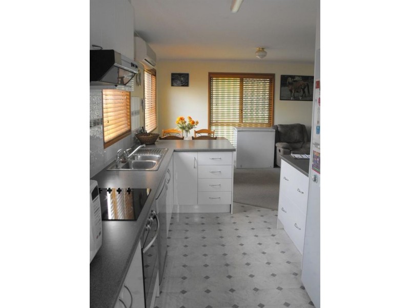 4 Vernor Place, Kingaroy QLD 4610