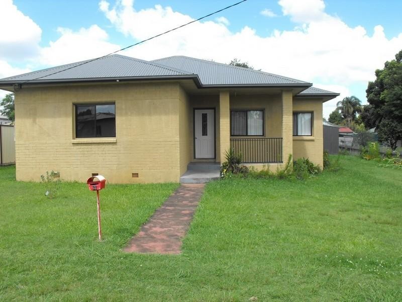 4 Moonya Street, Kingaroy QLD 4610