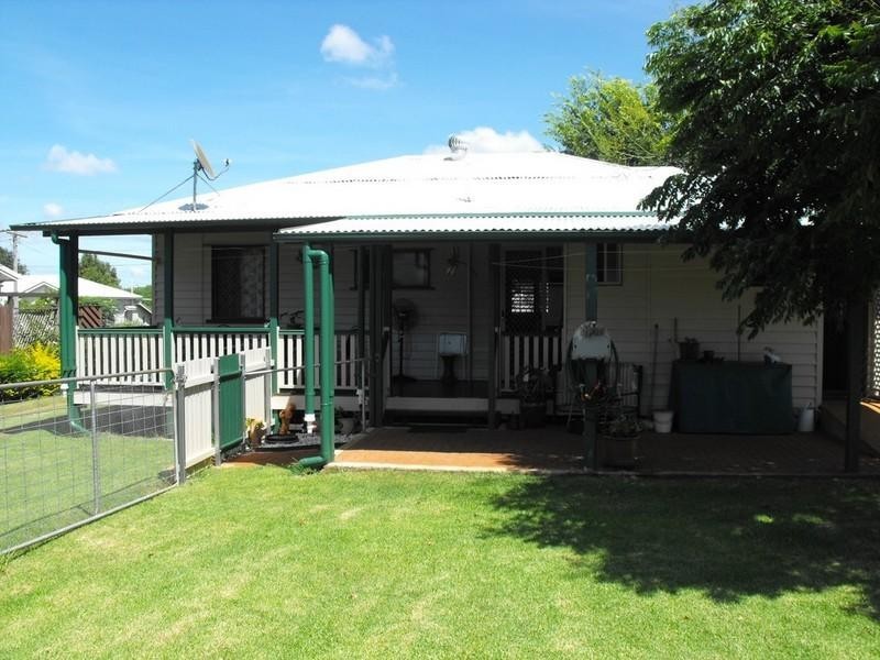 26 Arthur Street, Kingaroy QLD 4610