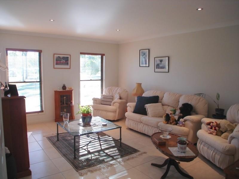 35 Tara Avenue, Nanango QLD 4615