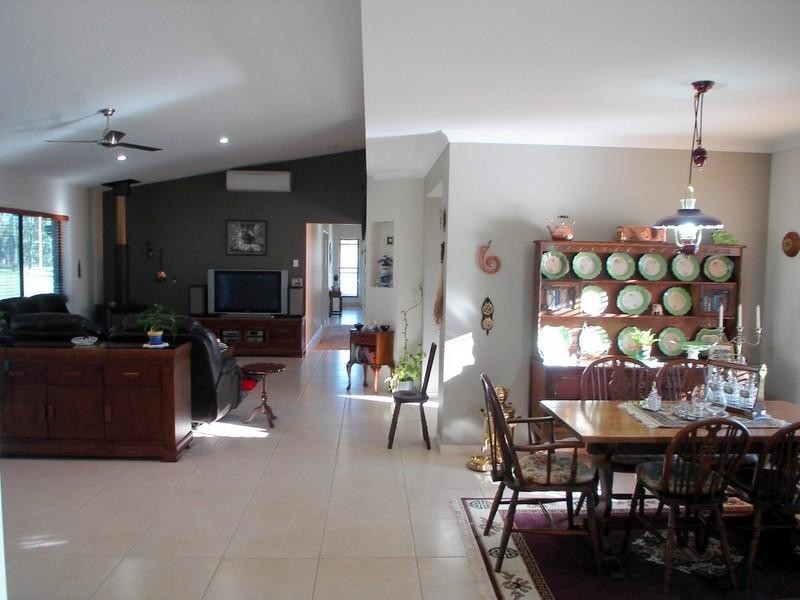 35 Tara Avenue, Nanango QLD 4615