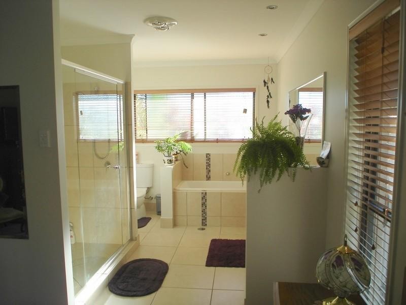 35 Tara Avenue, Nanango QLD 4615