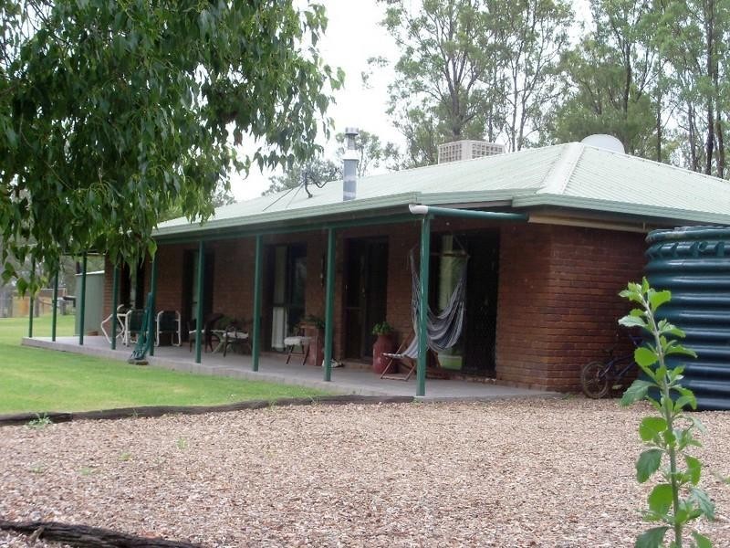 154 Scotts Lane, Nanango QLD 4615