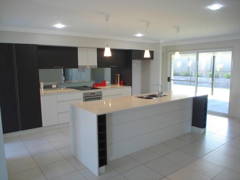 10 Allan Place, Kingaroy QLD 4610