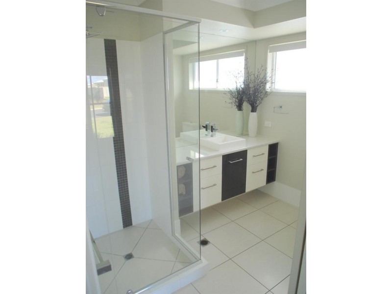 10 Allan Place, Kingaroy QLD 4610