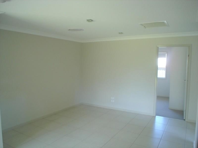 10 Allan Place, Kingaroy QLD 4610