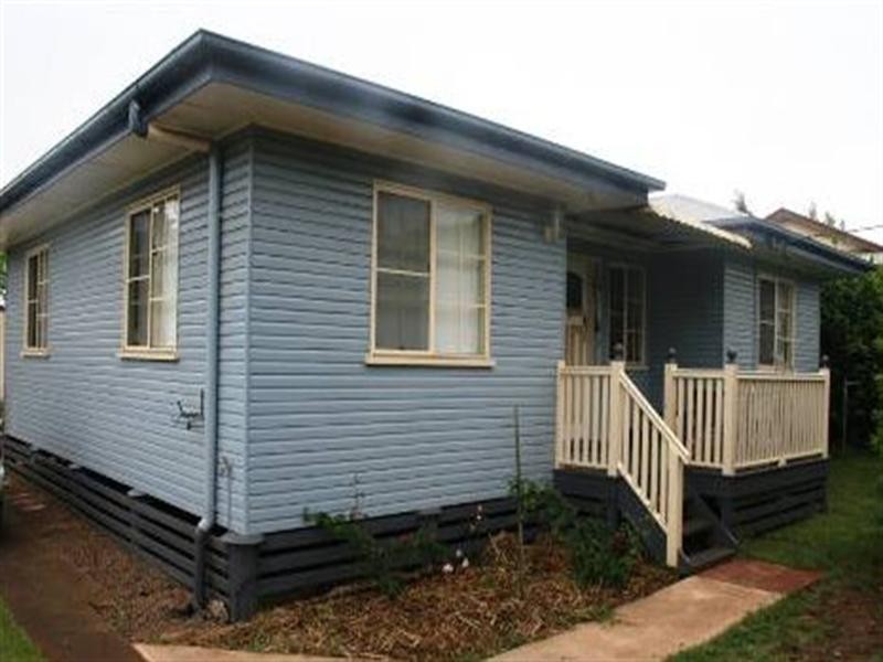 27 Norman Street, Kingaroy QLD 4610