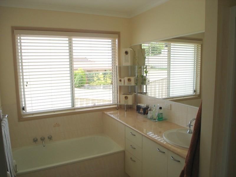 38 Adermann Drive, Kingaroy QLD 4610