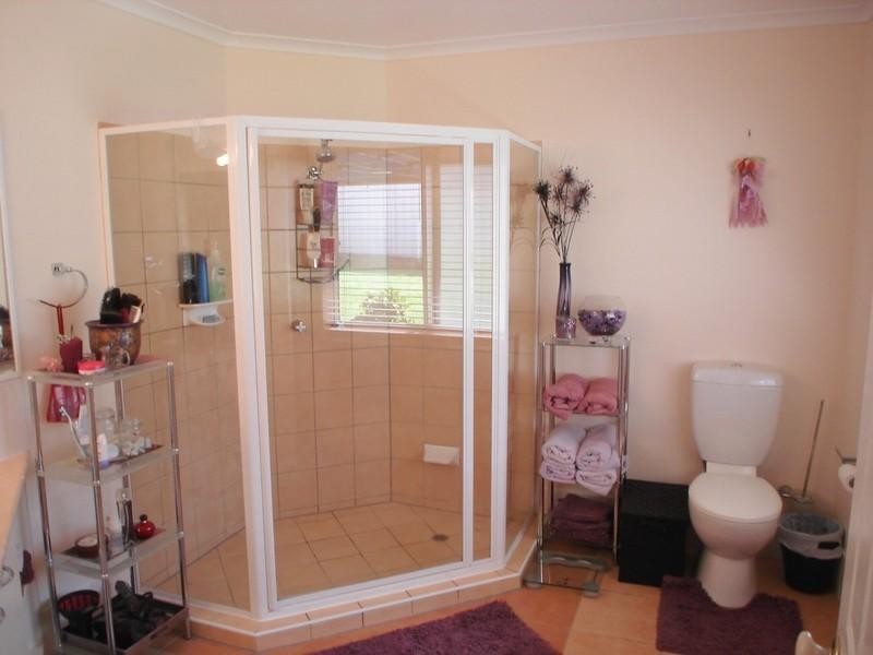 38 Adermann Drive, Kingaroy QLD 4610