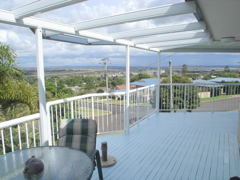 38 Adermann Drive, Kingaroy QLD 4610