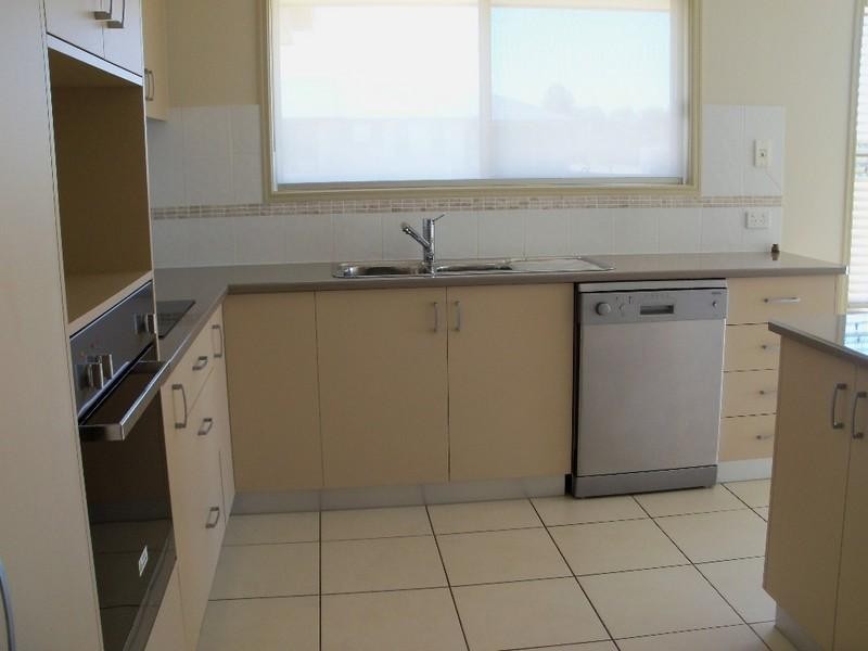 38 Rosella Parade, Kingaroy QLD 4610