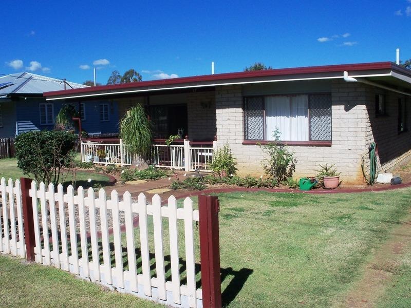 13 Alice Street, Kingaroy QLD 4610