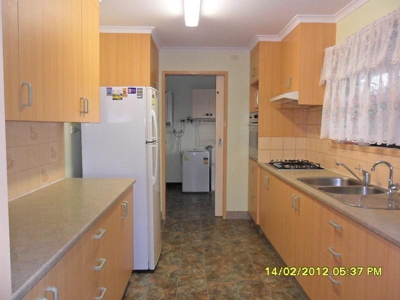 16 Eagle Street, Nanango QLD 4615