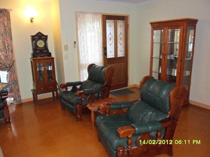 16 Eagle Street, Nanango QLD 4615