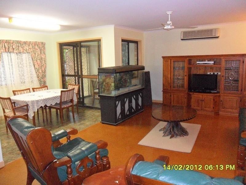 16 Eagle Street, Nanango QLD 4615