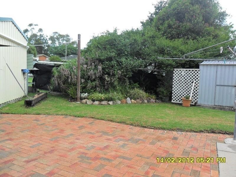 16 Eagle Street, Nanango QLD 4615