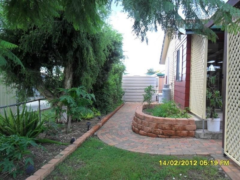 16 Eagle Street, Nanango QLD 4615