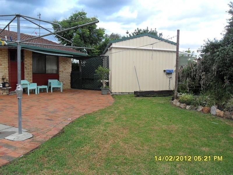16 Eagle Street, Nanango QLD 4615