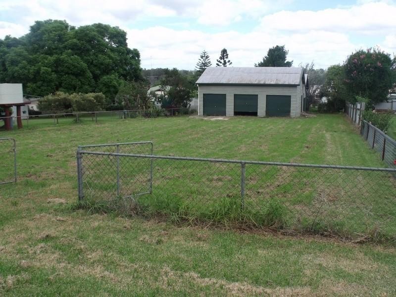 22 Davies Street, Yarraman QLD 4614