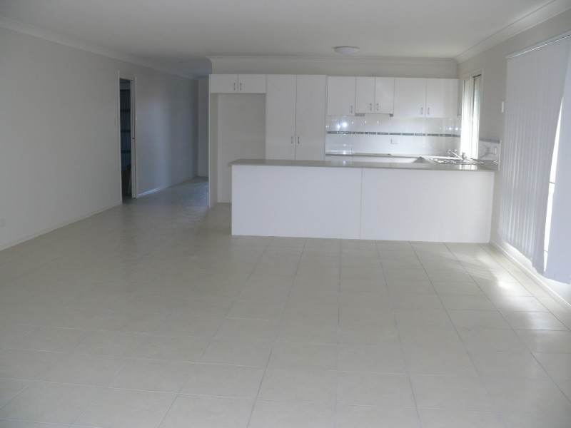 16 Runway Drive, Upper Coomera QLD 4209