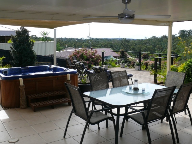 229 Universal Street, Oxenford QLD 4210