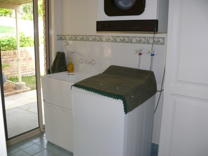 41 Carter Street, Pacific Pines QLD 4211