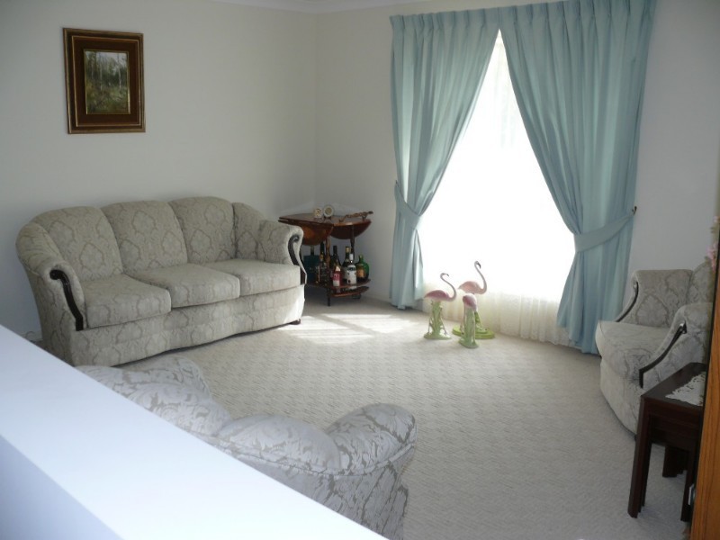 41 Carter Street, Pacific Pines QLD 4211