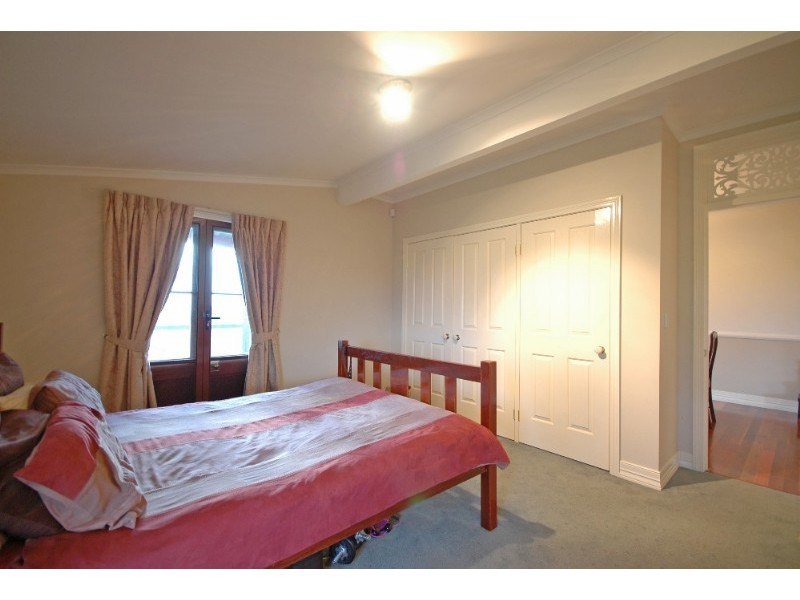 44 Larcombe Drive, Wongawallan QLD 4210