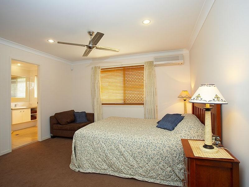 15 Kaizlee Crescent, Upper Coomera QLD 4209