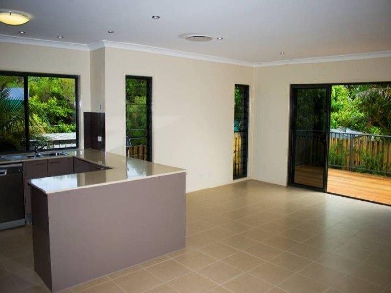 1/12 Drake Avenue, Paradise Point QLD 4216