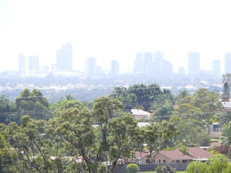 Highland Park QLD 4211