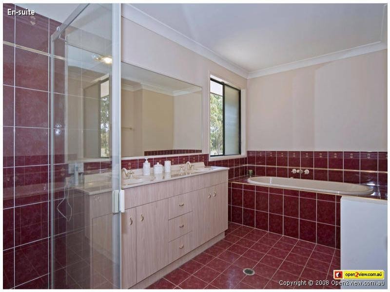5 Burley Griffin Way, Maudsland QLD 4210