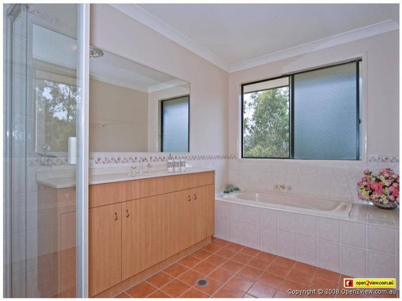 5 Burley Griffin Way, Maudsland QLD 4210
