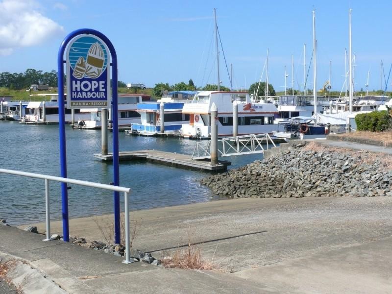 Hope Island QLD 4212