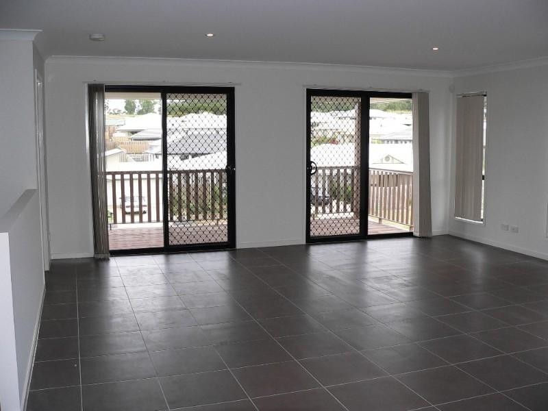 11 Barrington Street, Upper Coomera QLD 4209