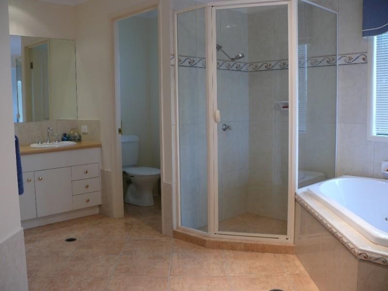 Pacific Pines QLD 4211