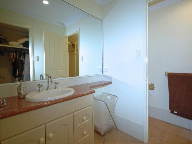 Wongawallan QLD 4210