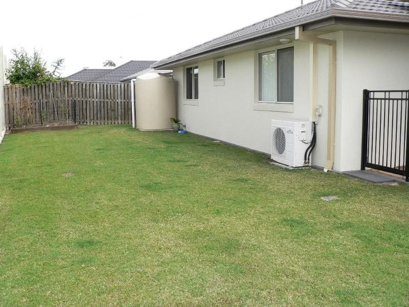 25 Oceanis Drive, Oxenford QLD 4210