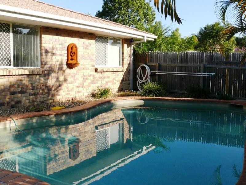 Pacific Pines QLD 4211