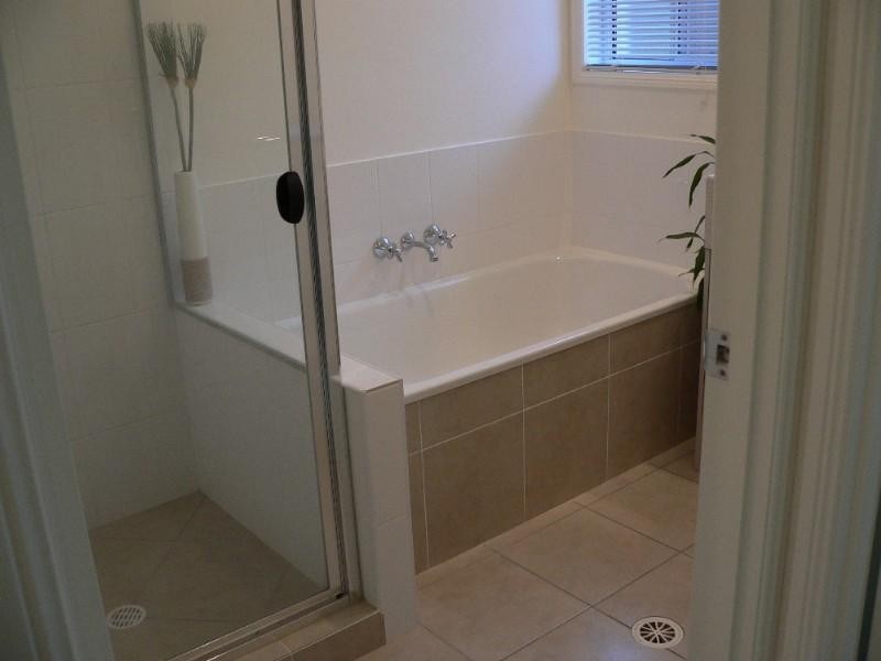 16 Greendragon Crescent, Upper Coomera QLD 4209