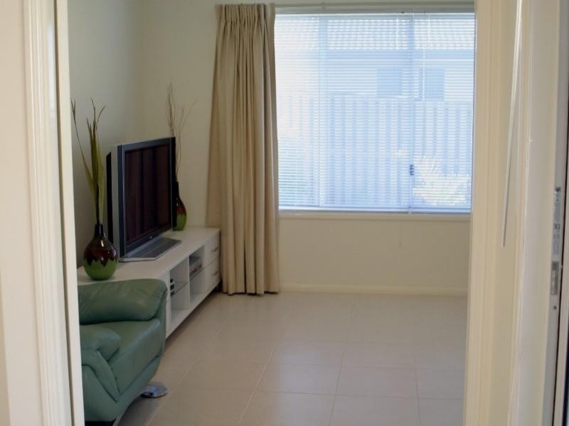 16 Greendragon Crescent, Upper Coomera QLD 4209