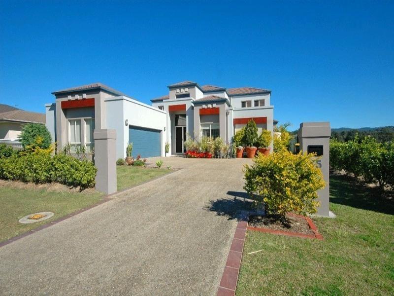 45 Brittany Drive, Oxenford QLD 4210