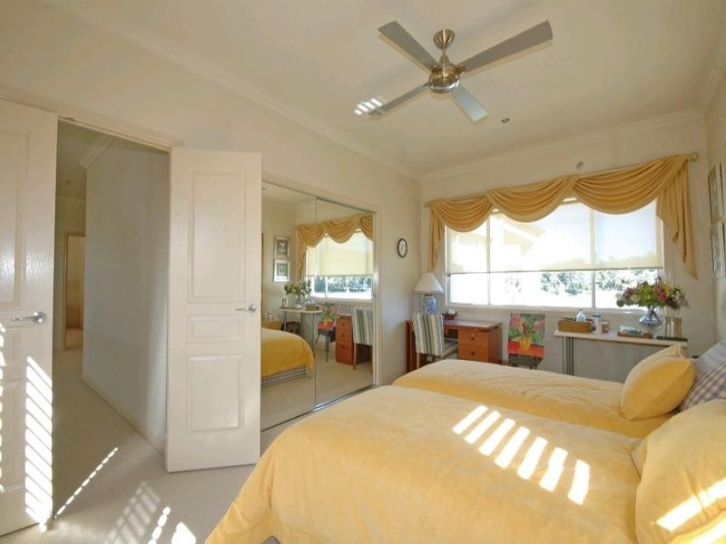 45 Brittany Drive, Oxenford QLD 4210