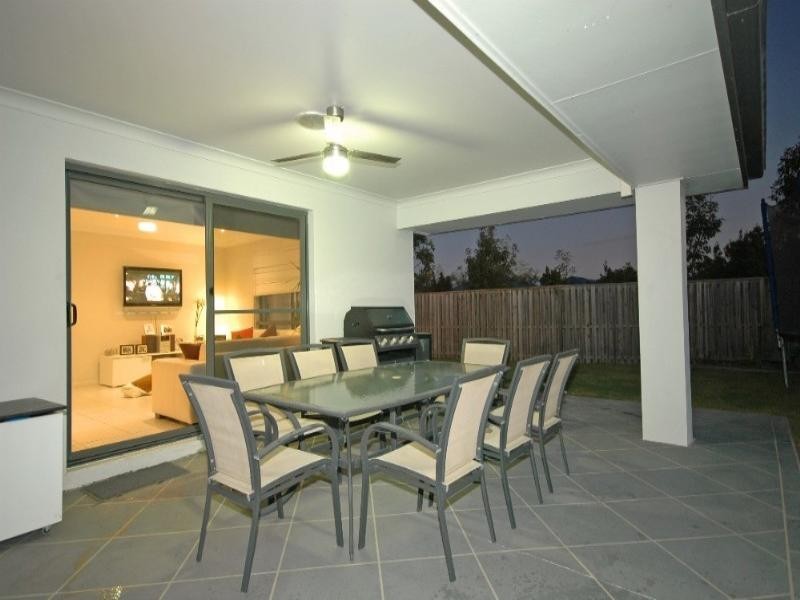 17 Pathfinder Road, Coomera QLD 4209